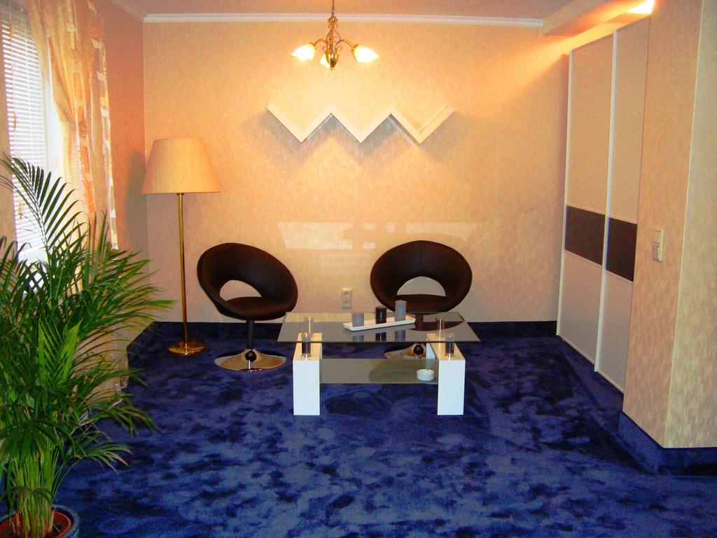 Hotel Zum Goldenen Hirsch Sankt Kilian 객실 사진