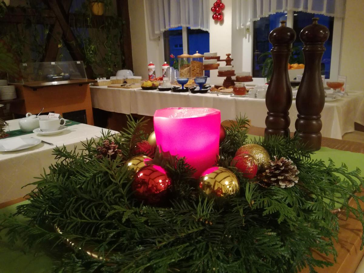 Hotel Zum Goldenen Hirsch Sankt Kilian 외부 사진